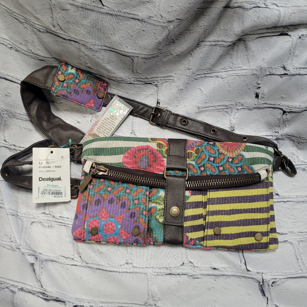 Designated purse in multi color pattern European